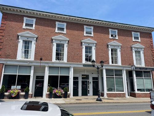 apt-2d-19 Court St, Plymouth, MA, 02360-8312 | Card Image