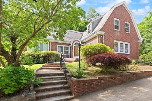 35 Arden Rd, Watertown, MA, 02472-1393 | Card Image