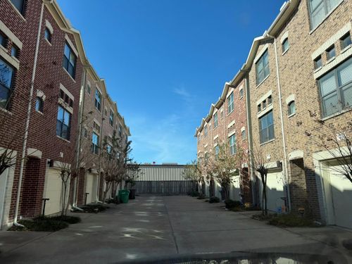 apt-701-2710 Hullsmith Dr, Houston, TX, 77063-4646 | Card Image