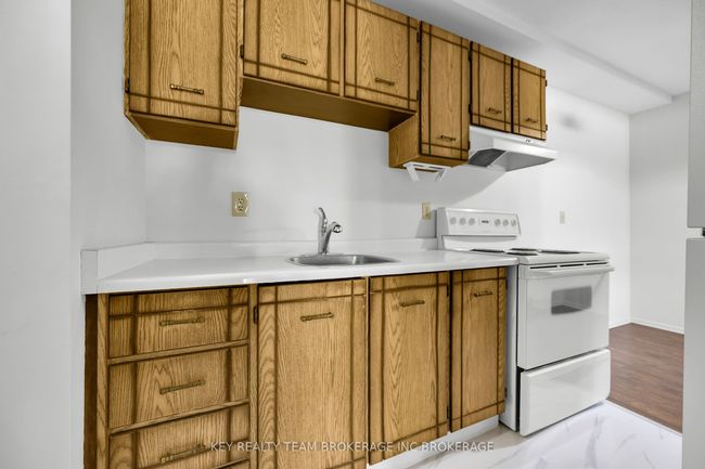 165 Limeridge Rd W, Condo with 2 bedrooms, 1 bathrooms and 1 parking in Hamilton ON | Image 16