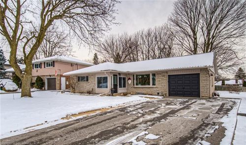 83 Cloverdale Cres, Kitchener, ON, N2M4X1 | Card Image