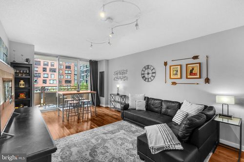 apt-511-4801 Fairmont Ave, BETHESDA, MD, 20814-6048 | Card Image