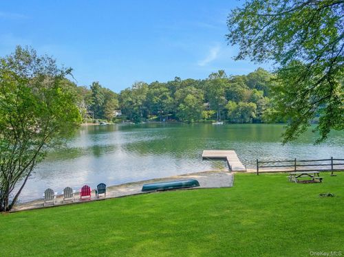 8 N Lake Rd, North Castle, NY, 10504-2230 | Card Image