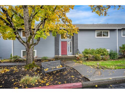 38-10885 Sw Meadowbrook Dr, Tigard, OR, 97224-3340 | Card Image