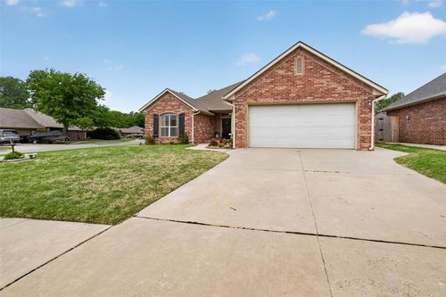 12513 Sw 7th St, Yukon, OK, 73099-6147 | Card Image