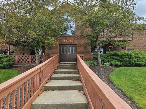 203-8605 Scenicview Drive, Broadview Heights, OH, 44147 | Card Image