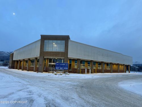 7600 Debarr Rd, Anchorage, AK, 99504-1800 | Card Image