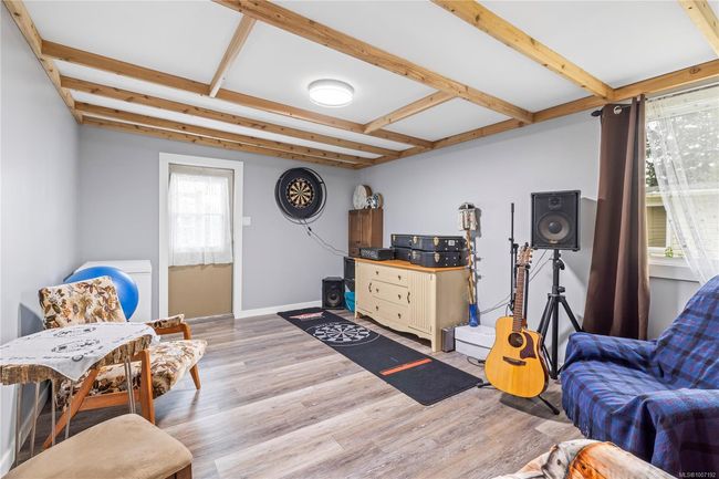 Den/Bonus Room | Image 29