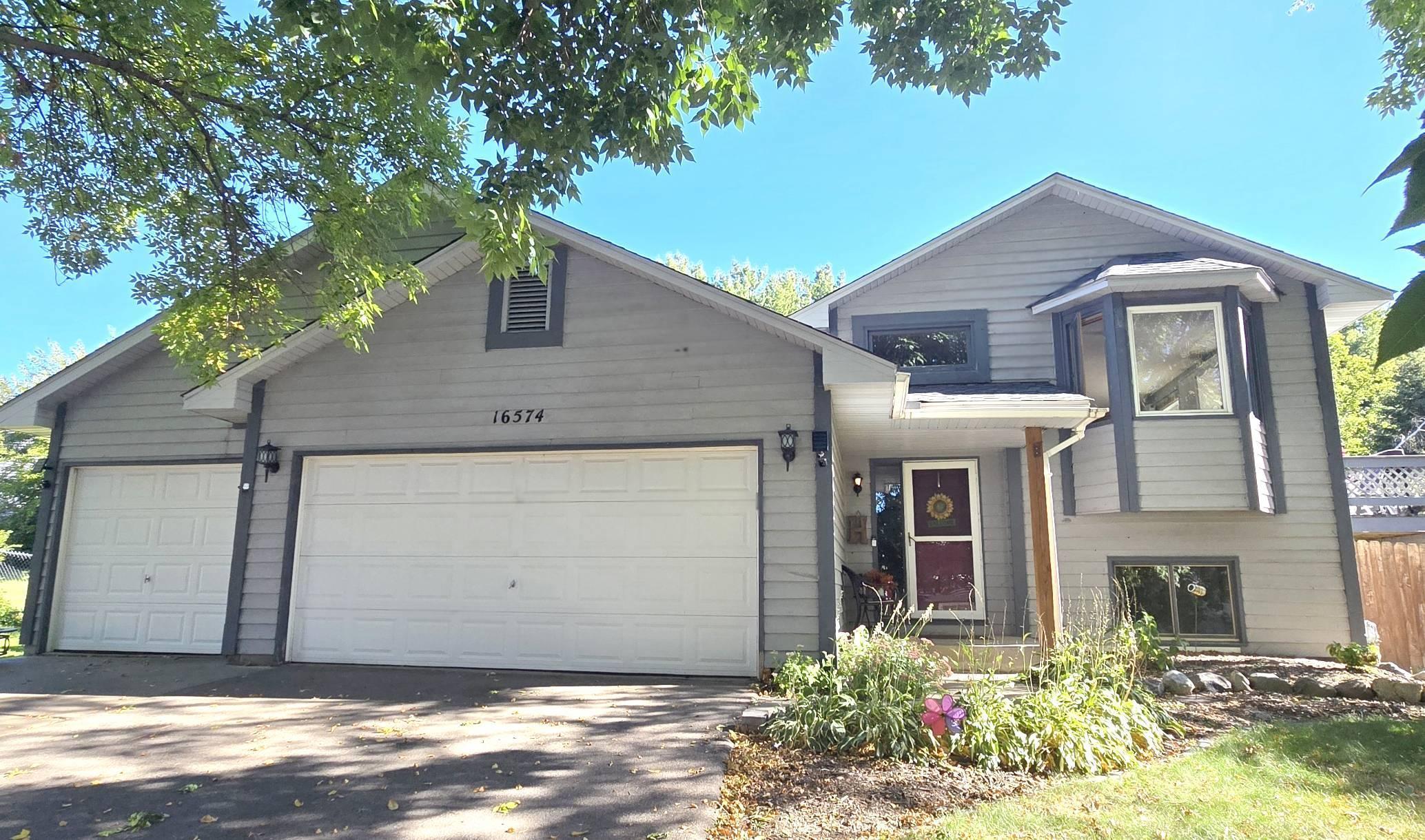 Havelock Way, Lakeville, MN 55044