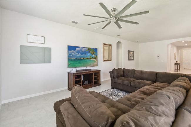 3142 Hill Point St, House other with 4 bedrooms, 2 bathrooms and null parking in Minneola FL | Image 10