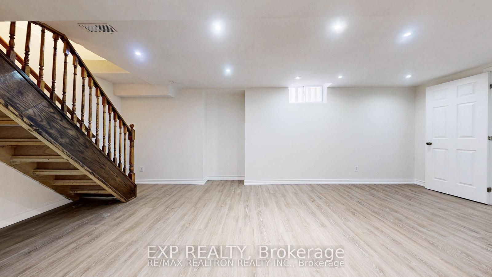 Residential Lease in Ajax 4
