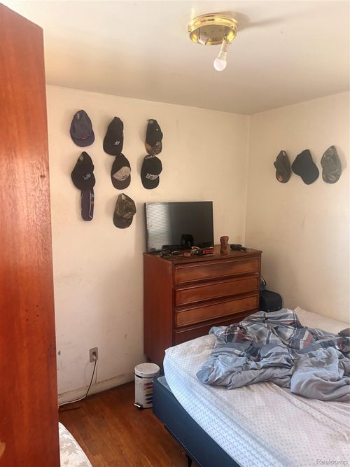 14035 Kentfield St, Detroit, MI, 48223-2762 | Card Image