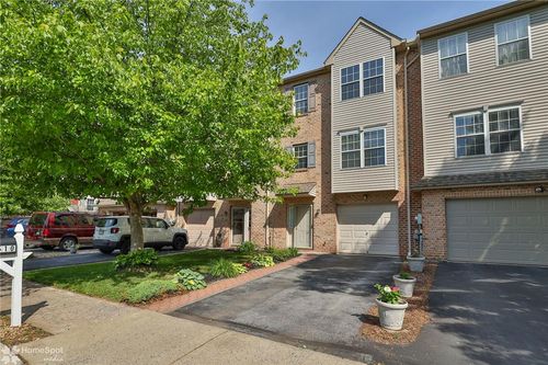 6510 Pioneer Dr, Macungie, PA, 18062-8437 | Card Image