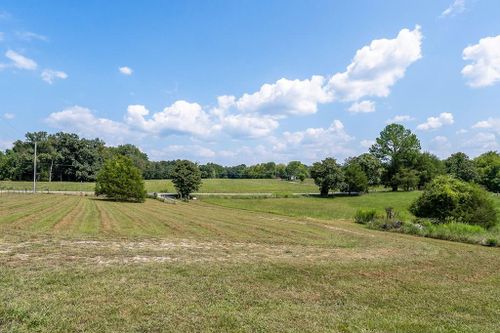 1036 East Cole Road, Quebeck, TN, 38579 | Card Image