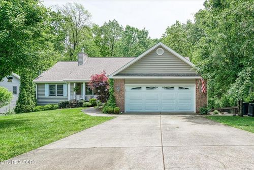 182 Canterbury Dr, Crossville, TN, 38558-7095 | Card Image