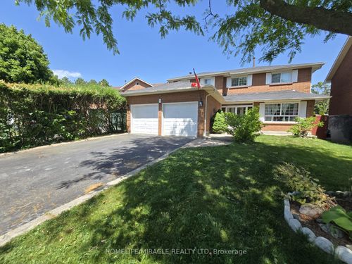 38 Robinson Cres, Whitby, ON, L1N6W5 | Card Image