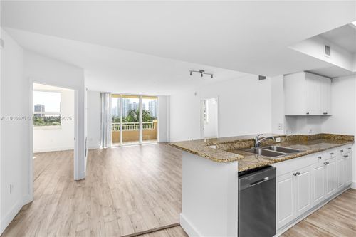 apt-515-19501 W Country Club Dr, Aventura, FL, 33180-2473 | Card Image