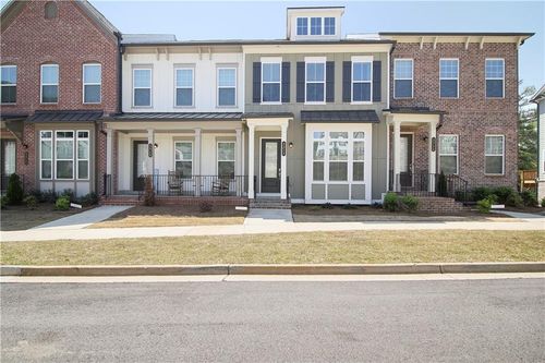 3313 Park Pointe Cir, Scottdale, GA, 30079-5602 | Card Image