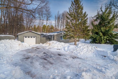 1942 Orchard St, Marquette, MI, 49855-3110 | Card Image