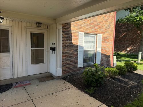 815 Clareridge Ln, Dayton, OH, 45458-2674 | Card Image