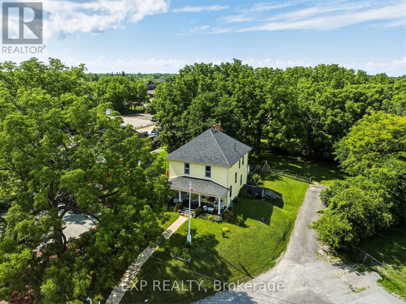 Residential in Georgina (Sutton & Jackson's Point) 3