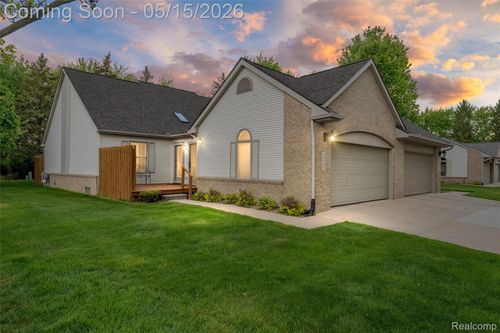44500 Meadowcreek Ln, Canton, MI, 48187-2473 | Card Image