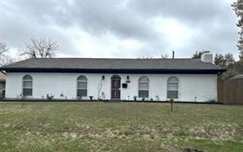 1313 Lyric Dr, Fort Worth, TX, 76134-4418 | Card Image