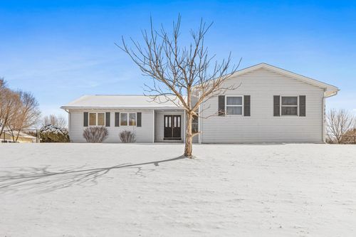 17213 Van Buren St Ne, Ham Lake, MN, 55304-4170 | Card Image