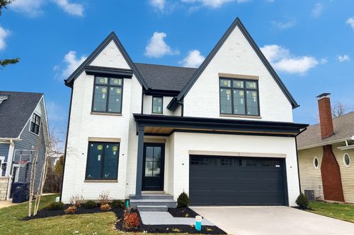 196 N Walnut St, Elmhurst, IL, 60126-2636 | Card Image