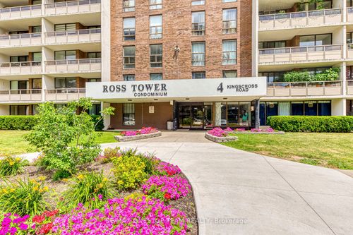 402-4 Kings Cross Rd, Brampton, ON, L6T3X8 | Card Image