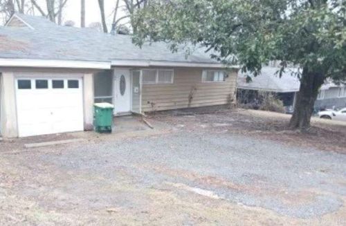 24 Greenway Dr, Little Rock, AR, 72209-2105 | Card Image