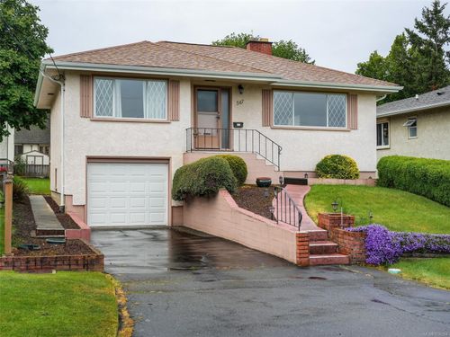 547 Davida Ave, Saanich, BC, V9A2C8 | Card Image