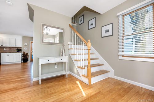 15 Irving Pl, Islip Terrace, NY, 11752-1501 | Card Image