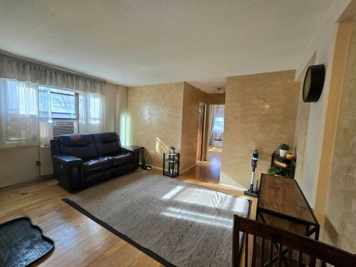 33-8811 Bergenline Ave, North Bergen, NJ, 07047-5264 | Card Image