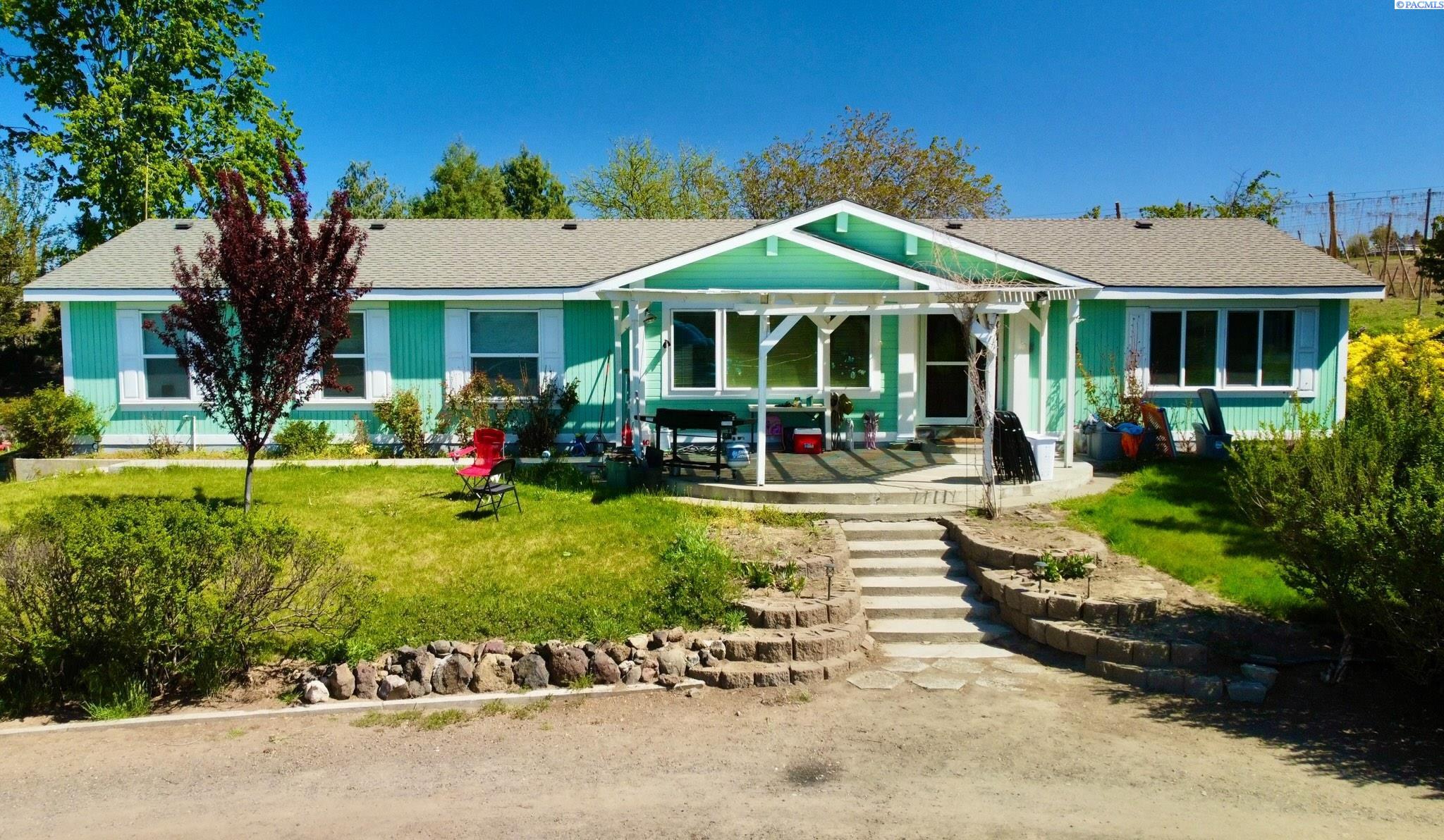 Grandview Pavement Rd, Mabton, WA 98935