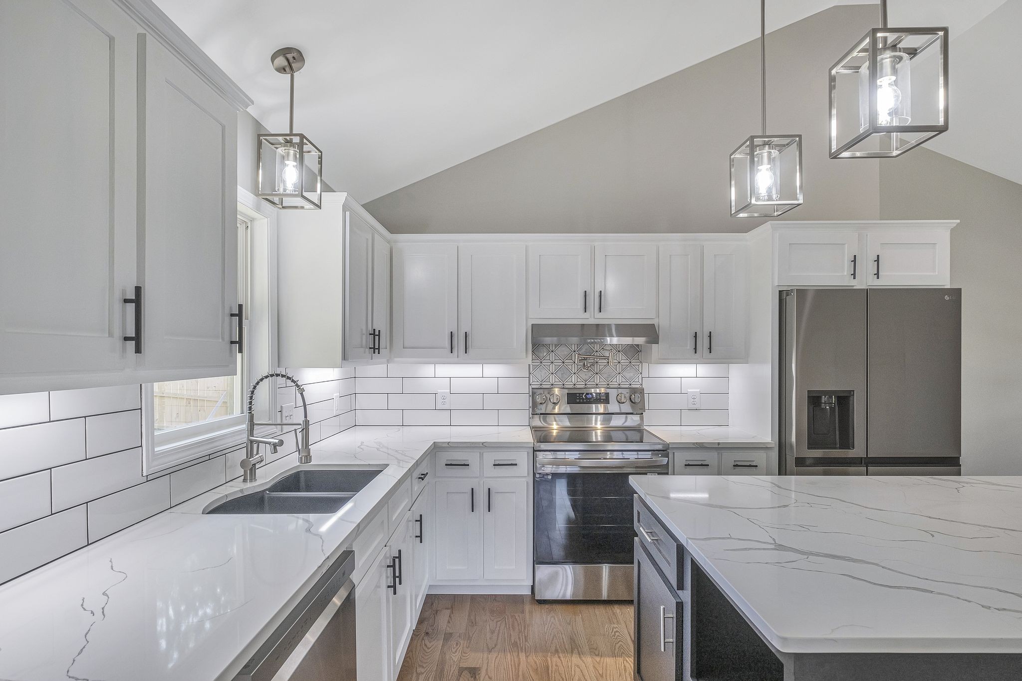 Briarwood Dr, Lawrenceburg, TN 38464