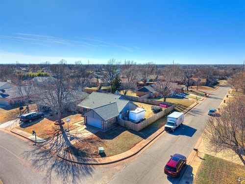 501 Gray Fox Run, Edmond, OK, 73003 | Card Image