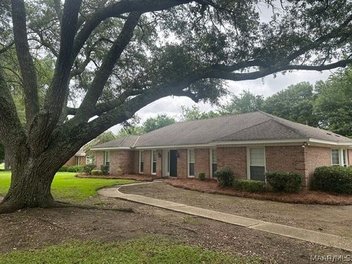 2131 Bowen Dr, Montgomery, AL, 36106-3303 | Card Image