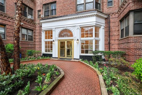 62o-69 Yellowstone Blvd, Forest Hills, NY, 11375-3759 | Card Image
