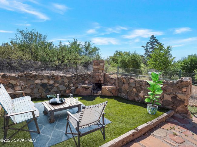 Perfect for relaxing and entertaining! | Image 4