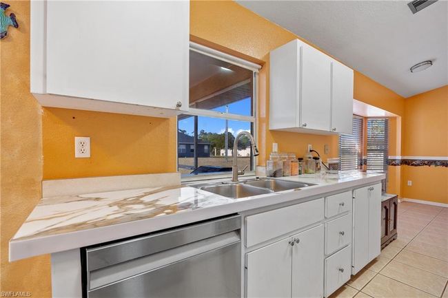 25313 Durango Ct, House other with 3 bedrooms, 2 bathrooms and 2 parking in PUNTA GORDA FL | Image 9