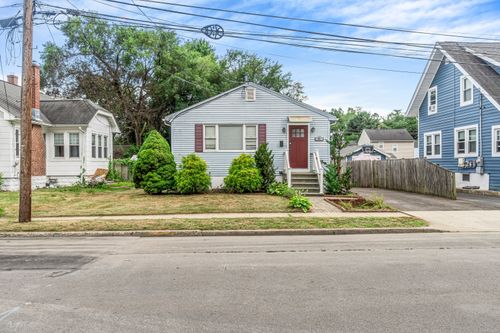 85 Floral Way, Stratford, CT, 06615-6506 | Card Image
