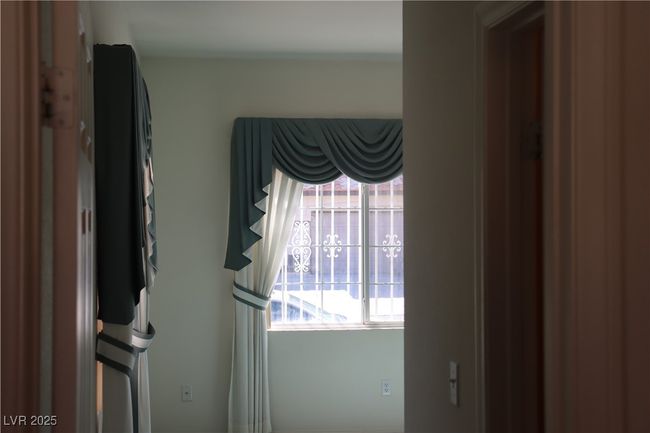 Detailed view | Image 14