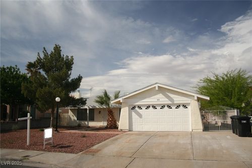 0-211 Heather Dr, Henderson, NV, 89002-8236 | Card Image