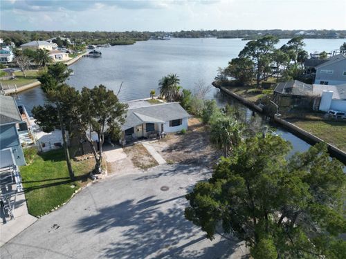 8402 Damen Ln, PORT RICHEY, FL, 34668-6207 | Card Image