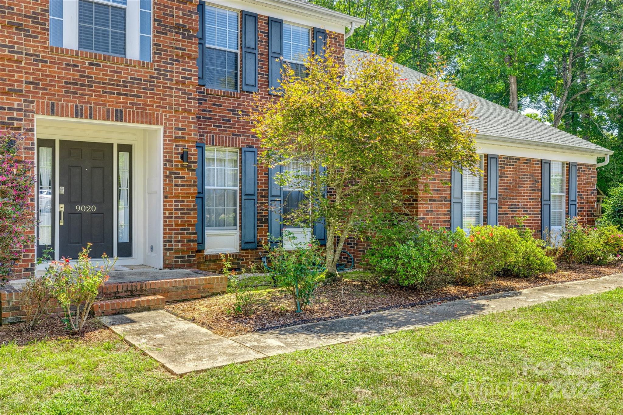 Sutherland Dr, Huntersville, NC 28078