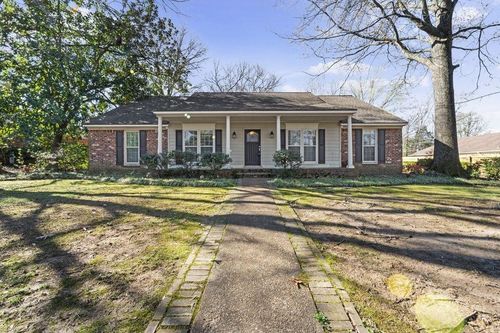 8215 Planters Grv, Cordova, TN, 38018 | Card Image