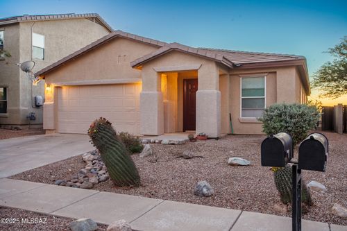 9267 N Red Diamond Ave, Tucson, AZ, 85742-8333 | Card Image