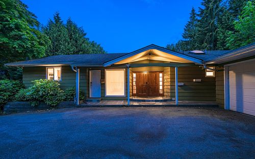 1130 Groveland Crt, West Vancouver, BC, V7S1Z6 | Card Image