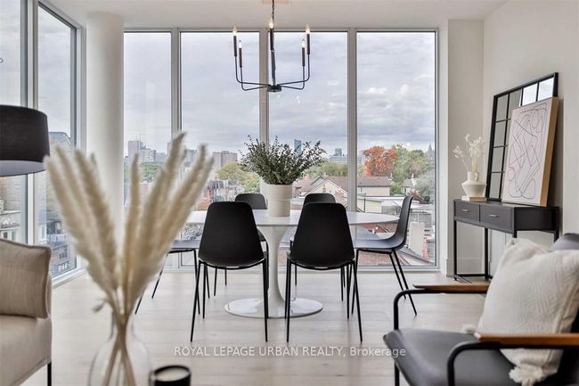 402 - 495 Logan Ave, Condo with 3 bedrooms, 2 bathrooms and null parking in Toronto ON | Image 5
